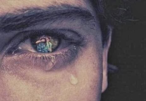 صور حزينة دموع بكاء حزن