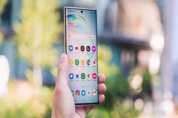 سامسونغ تنفي الشائعات حول Galaxy Note سامسونغ تنفي الشائعات حول Galaxy Note